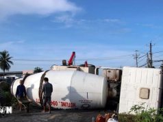 Cà Mau: Xe bồn trộn bêtông bị lật, nằm chắn ngang Quốc lộ 63 trong nhiều giờ