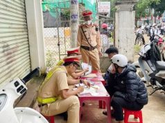 Cảnh báo tai nạn khi học sinh sử dụng xe đạp điện, xe máy điện vi phạm Luật Giao thông đường bộ