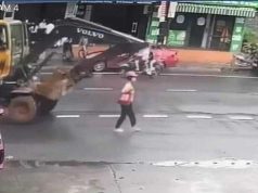 Người phụ nữ bị xe máy xúc cán qua người ở Hà Giang