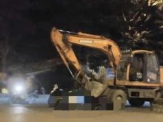 Tạm giữ hình sự lái máy xúc gây tai nạn khiến một cháu bé tử vong