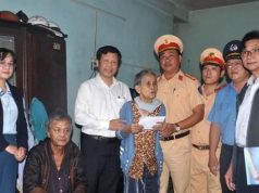 Thăm hỏi, hỗ trợ gia đình nạn nhân bị TNGT có hoàn cảnh đặc biệt khó khăn ở TP. Đà Nẵng