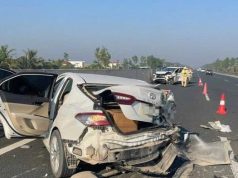 Va chạm mạnh trên cao tốc Hà Nội – Hải Phòng, 2 ôtô hư hỏng nặng