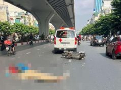 Va chạm với xe máy, người đi bộ tử vong ở Hà Nội
